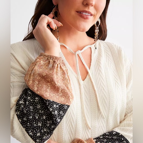 Daytrip Large Cable Knit Long Sleeve Top Block Sleeve - Picture 4 of 5